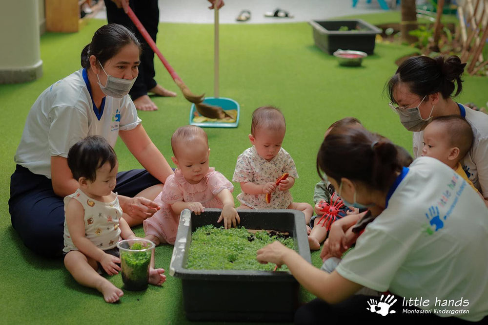dong phuc giao vien little hands montessori kindergarten