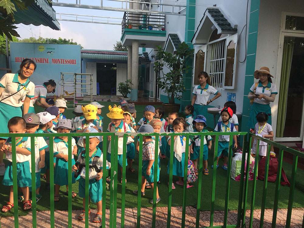 dong phuc hello sunshine kindergarten
