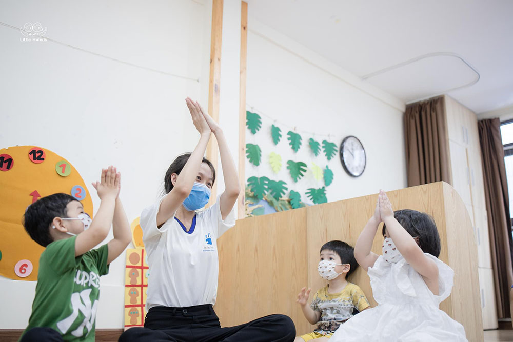 dong phuc little hands montessori kindergarten