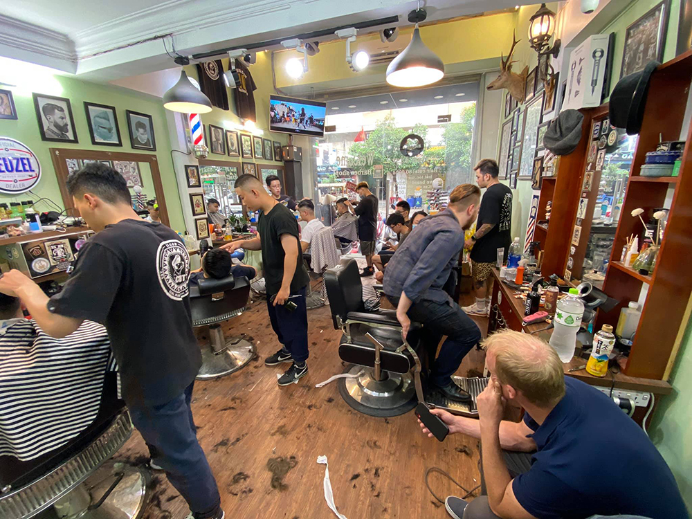 dong phuc T-Cut Barber Shop