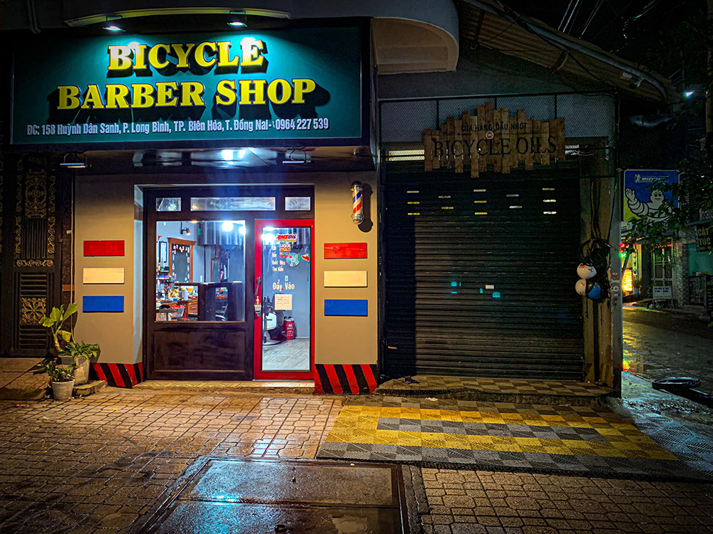 dong phuc bicycle barber shop