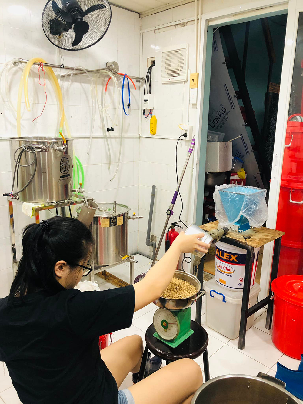 dong phuc nhan vien tram beer craft & coffee
