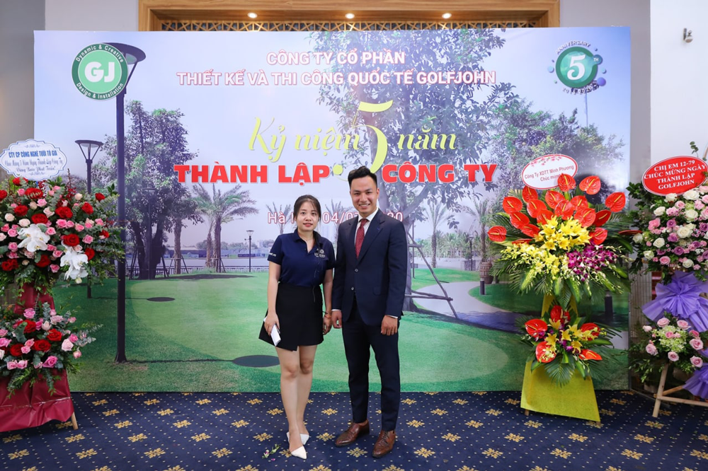 hinh anh dong phuc lux event deliver happiness