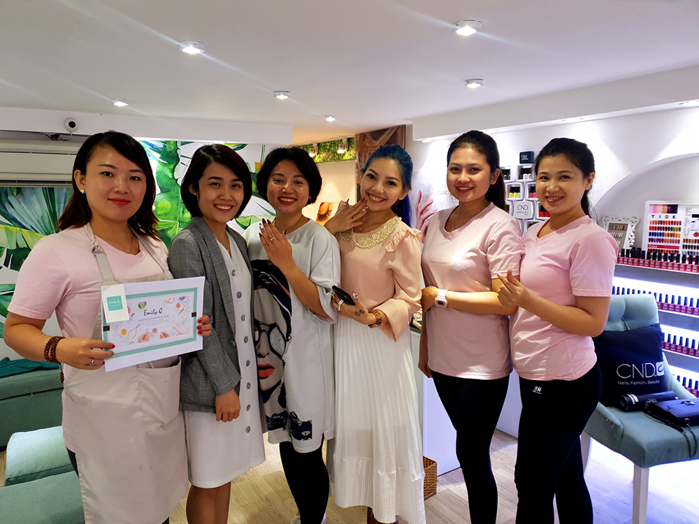 dong phuc a nails luxury boutique