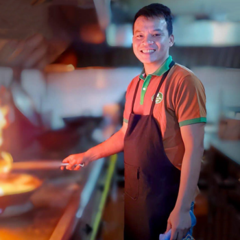 hinh anh dong phuc phuong nam restaurant