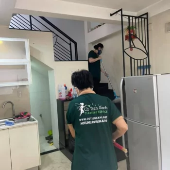 hinh anh dong phuc nhan vien co tien xanh cleaning service