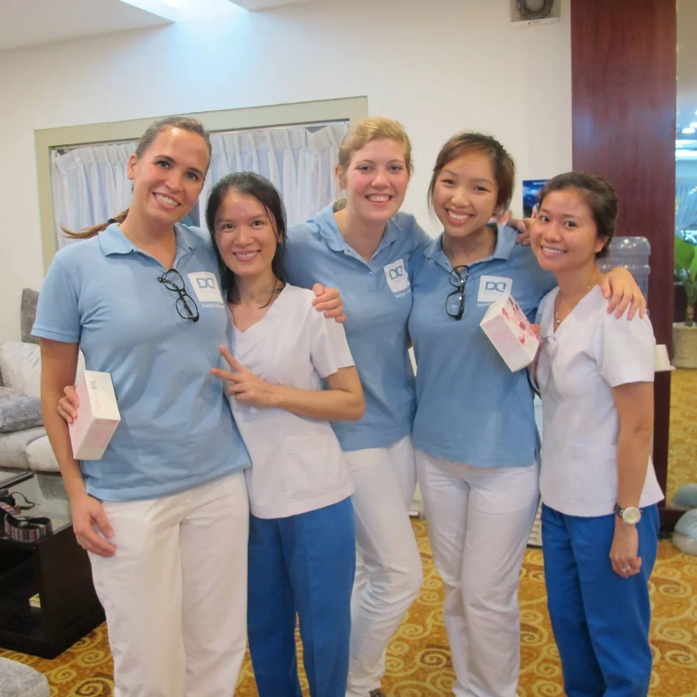 hinh anh dong phuc dental clinics lachen is leven