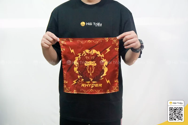 khan bandana kich thuoc nho voi do sac net cao